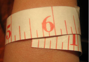 how to measure closeup of measuring tape
