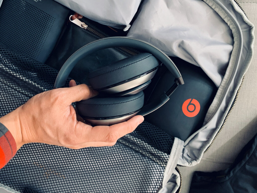 beats by dre studio3 wireless headphones
