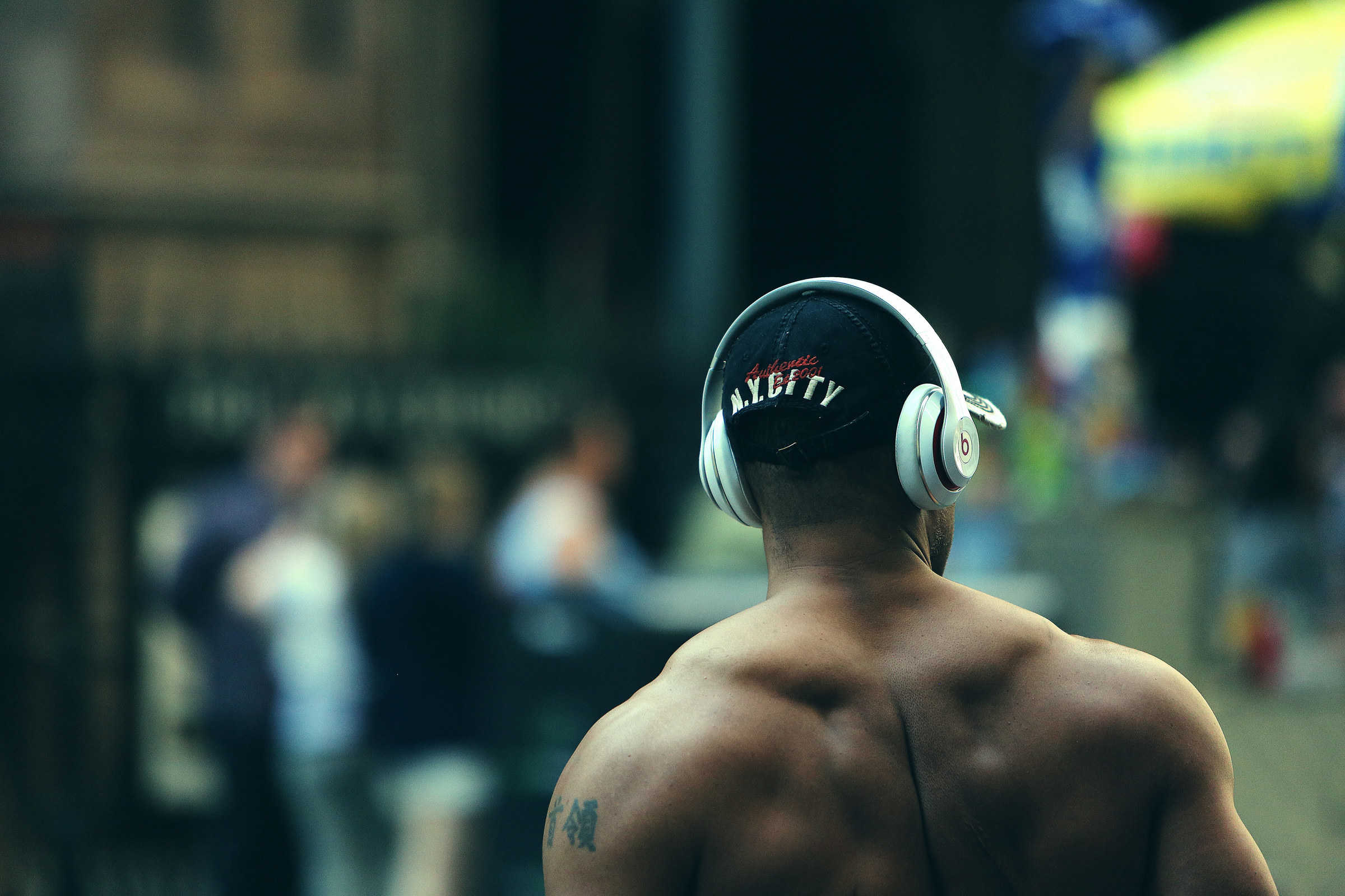 10 Easy Ways to Feel More Confident at the Gym