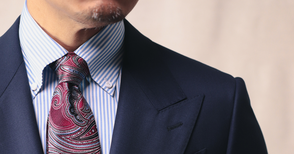 Close up of Spier & Mackay Suit button down dress shirt and tie